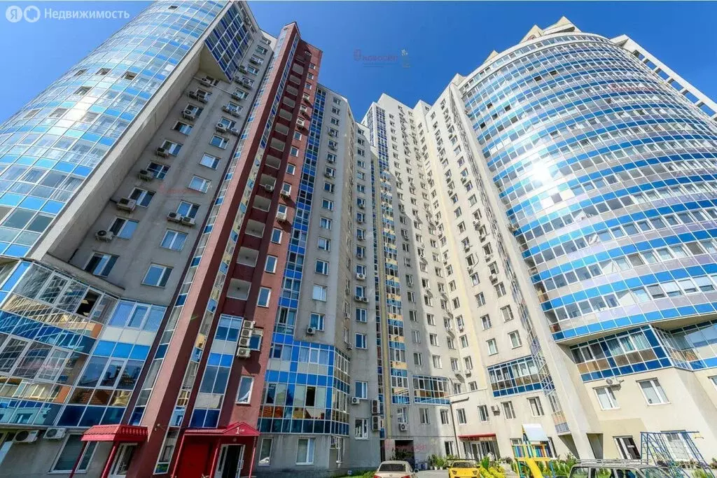 Квартира-студия: Екатеринбург, улица Большакова, 25 (30 м) - Фото 0