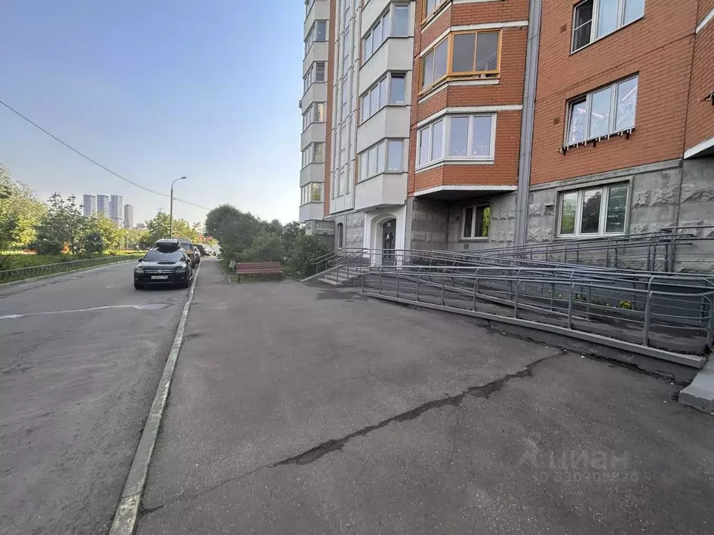 Помещение свободного назначения в Московская область, Красногорск бул. ... - Фото 1