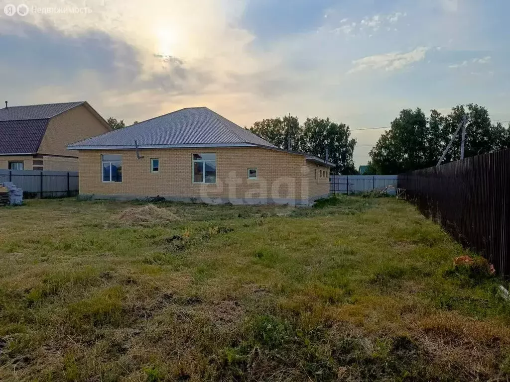 Дом в село Усть-Заостровка, Центральная улица (171.3 м) - Фото 0