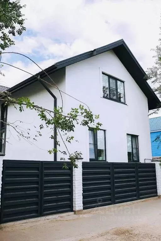 Коттедж в Астраханская область, Астрахань ул. Маркина, 64 (181 м) - Фото 1