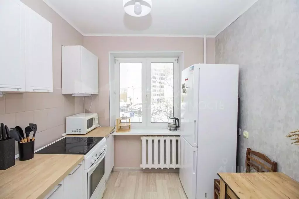 3-к кв. Тюменская область, Тюмень Народная ул., 8 (64.9 м) - Фото 1