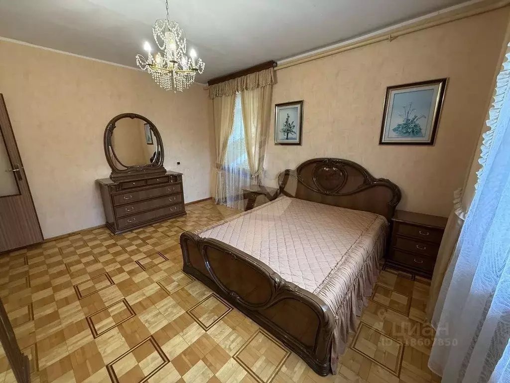 Дом в Белгородская область, Старый Оскол Стойленский пер. (212 м) - Фото 0