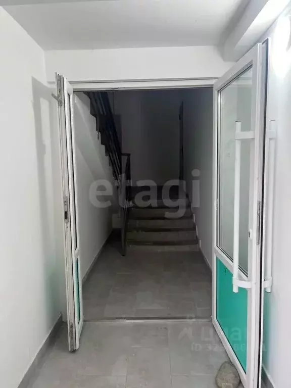 2-к кв. Калмыкия, Элиста ул. Имени Н.С. Хрущева, 15 (64.1 м) - Фото 2