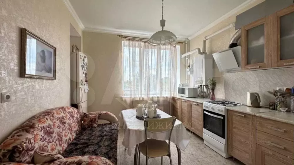 1-к. квартира, 50 м, 4/7 эт. - Фото 1