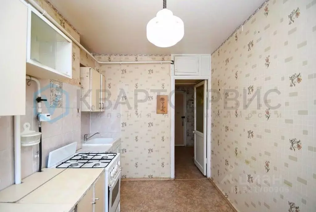 3-к кв. Омская область, Омск ул. Труда, 12 (62.0 м) - Фото 2