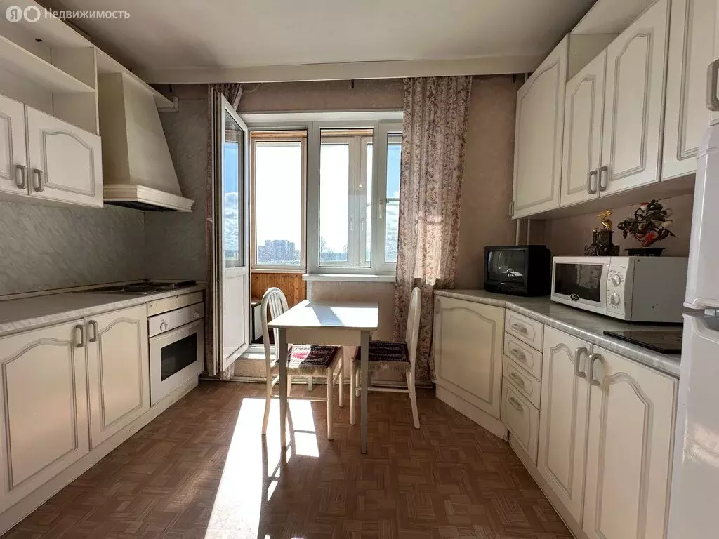 3-комнатная квартира: Санкт-Петербург, Пулковское шоссе, 13к1 (71.3 м) - Фото 0