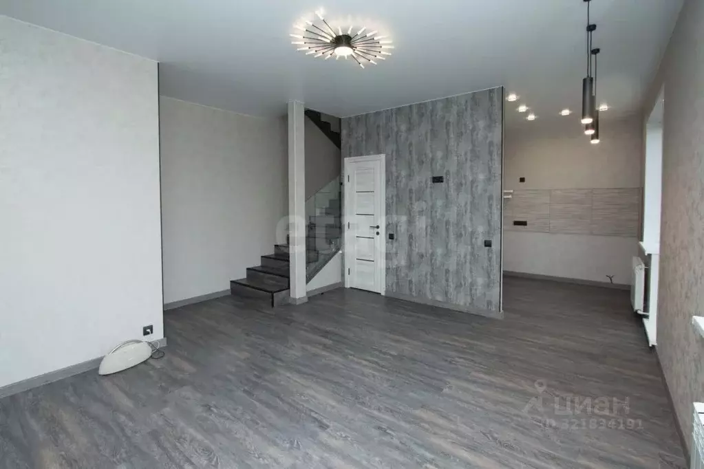 Дом в Кемеровская область, Новокузнецк Гаванская ул., 23 (100 м) - Фото 1