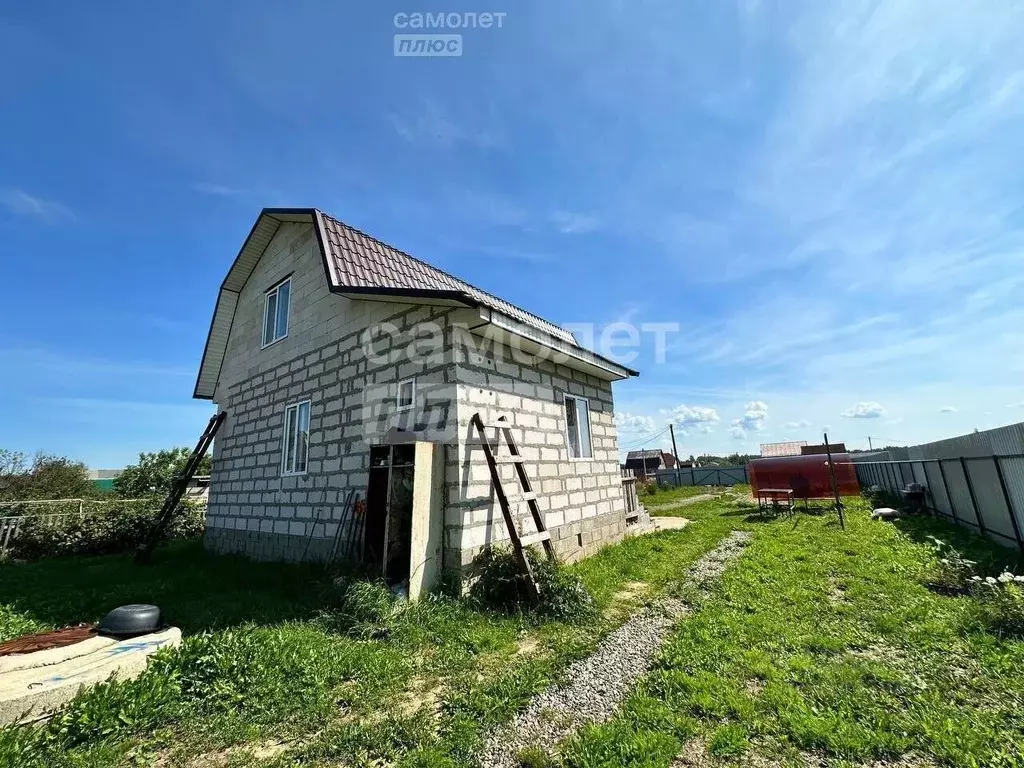 Дом в Новгородская область, Новгородский район, Трубичинское с/пос, д. ... - Фото 0