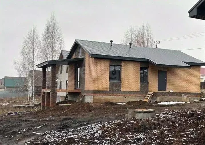 Дом в Башкортостан, Иглинский район, Акбердинский сельсовет, с. ... - Фото 2