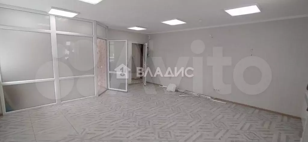 1-к. квартира, 43 м, 2/5 эт. - Фото 1