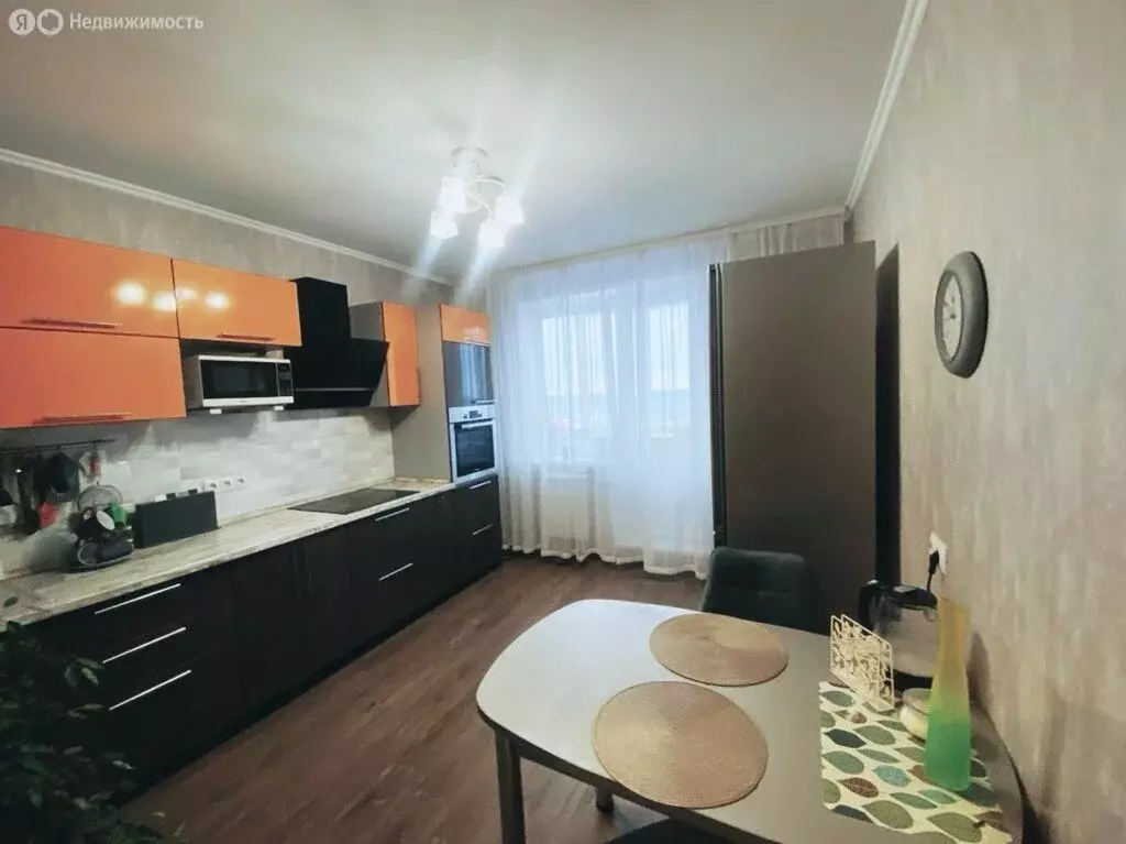 3-комнатная квартира: Чехов, микрорайон Губернский, Земская улица, 14 ... - Фото 2