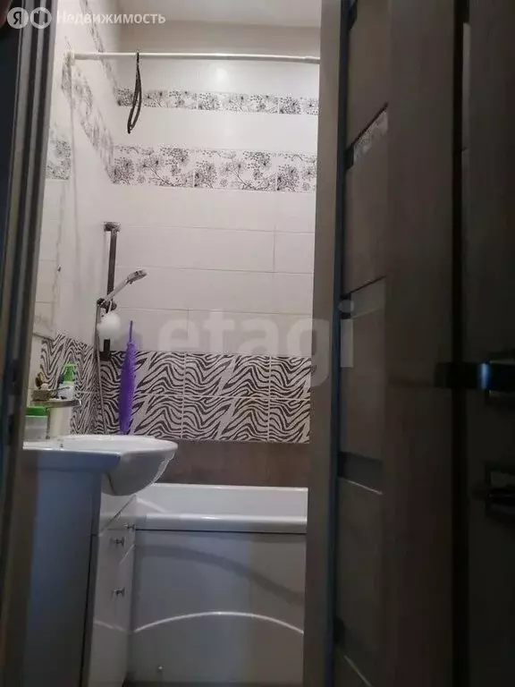 2-комнатная квартира: Курган, улица Коли Мяготина, 128 (48.7 м) - Фото 1