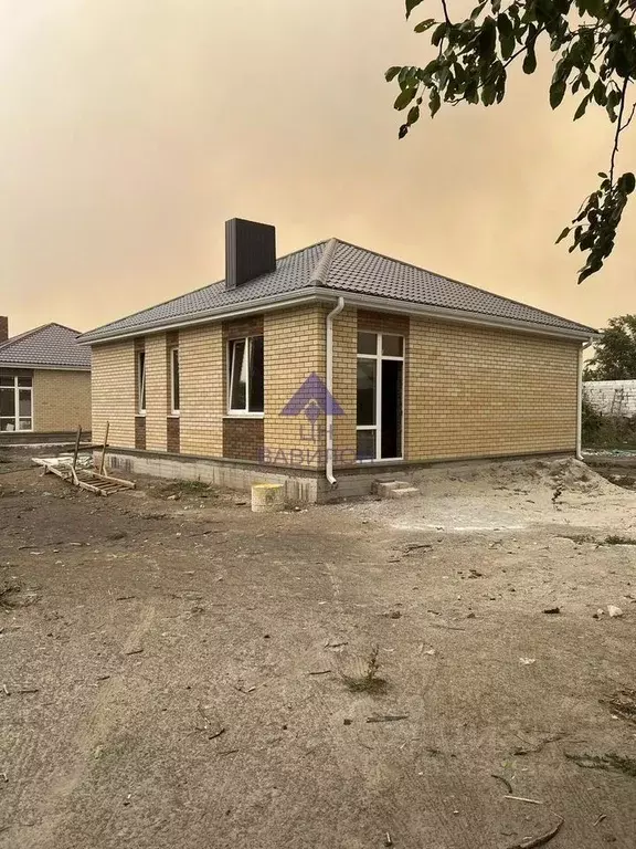 Дом в Ростовская область, Волгодонск ул. Независимости (100 м) - Фото 1