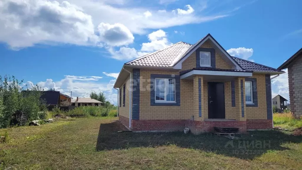 Дом в Марий Эл, Медведевский район, Знаменское с/пос, пос. Знаменский ... - Фото 1
