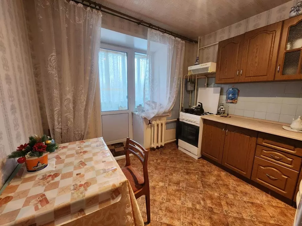 2-к кв. Псковская область, Великие Луки просп. Гагарина, 64 (47.0 м) - Фото 0