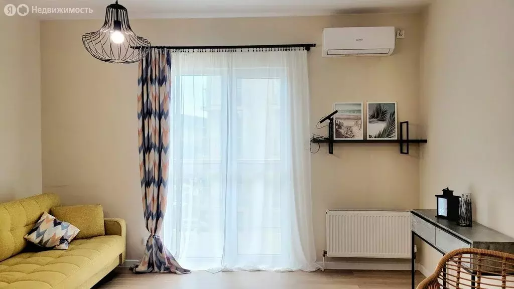 Квартира-студия: село Варваровка, улица Калинина, 150к7 (32 м) - Фото 1