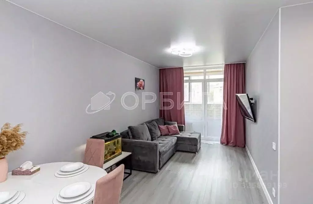 2-к кв. Тюменская область, Тюмень ул. Пархоменко, 119 (59.9 м) - Фото 1