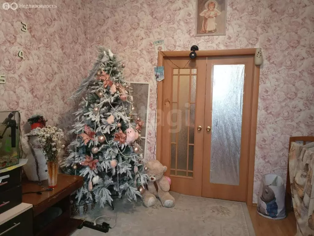 2-комнатная квартира: Сатка, улица 50 лет Октября, 13 (47.2 м) - Фото 1