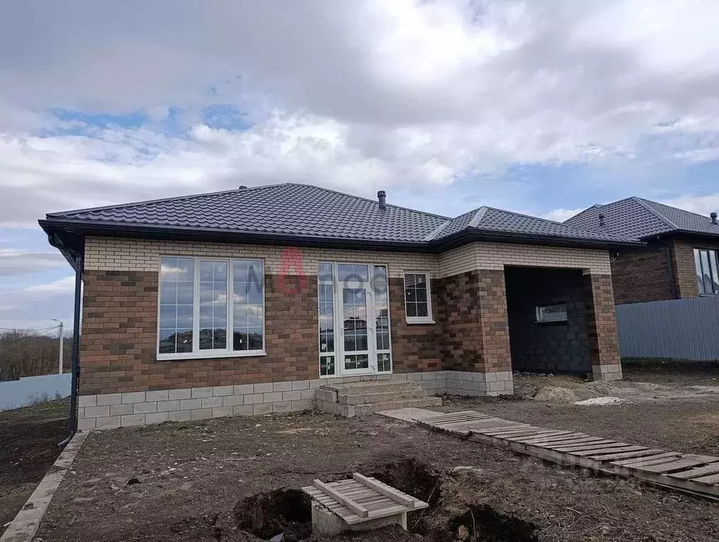 Дом в Белгородская область, Белгород ул. Есенина, 11 (110 м) - Фото 1