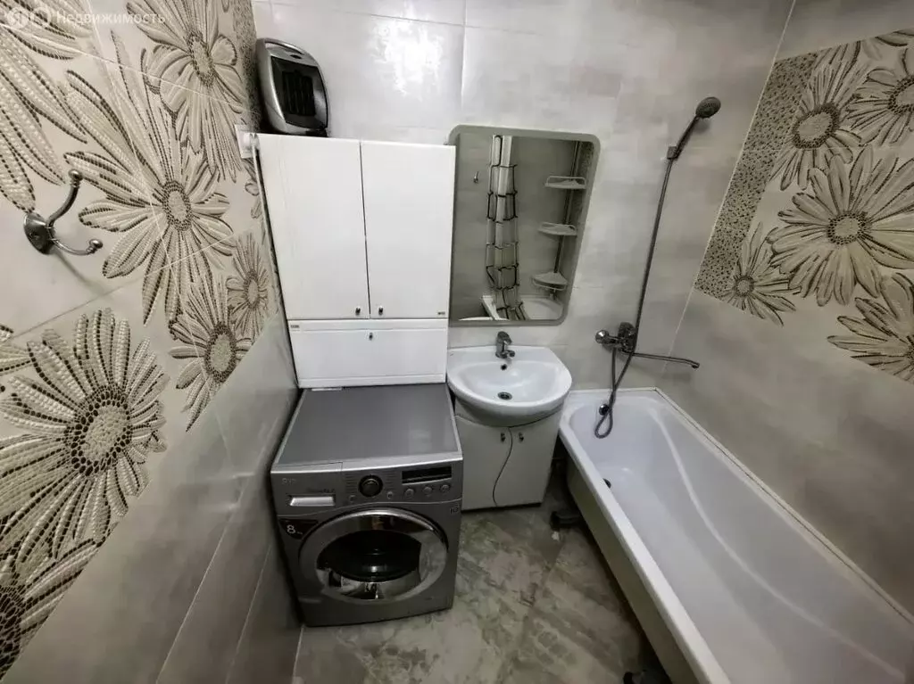 2-комнатная квартира: Уссурийск, Слободская улица, 12 (49 м) - Фото 2