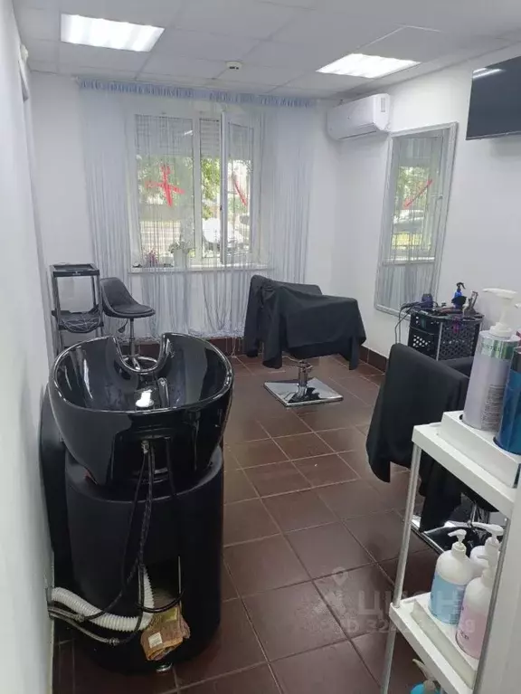 Помещение свободного назначения в Челябинская область, Челябинск ул. ... - Фото 2