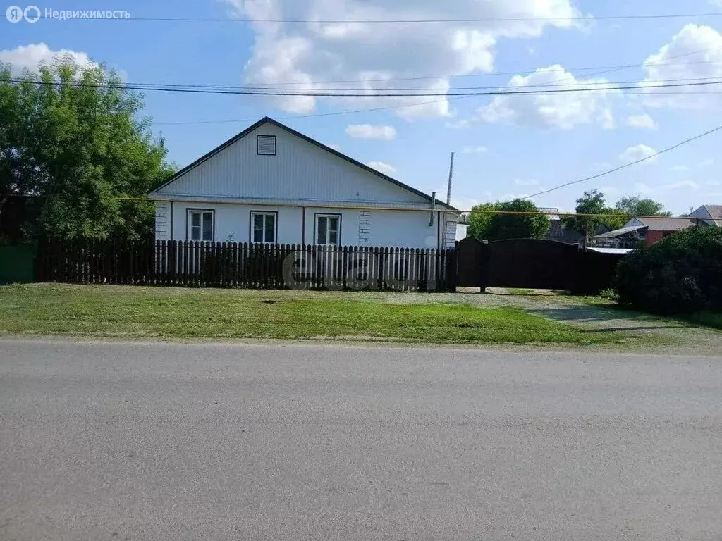 Дом в Омская область, рабочий посёлок Русская Поляна, улица Кирова (83 ... - Фото 2