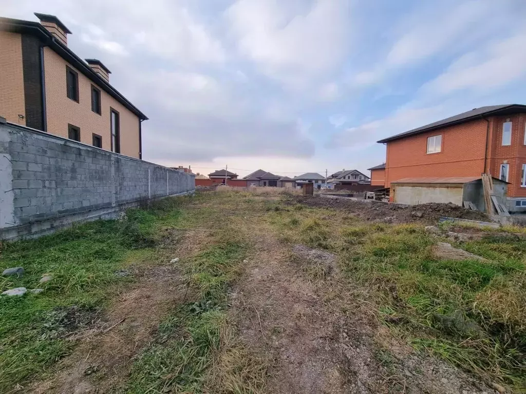 Участок в Северная Осетия, Владикавказ ул. Хадарцева (6.0 сот.) - Фото 1