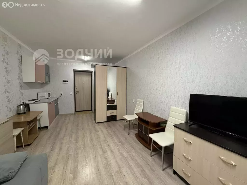 1к в 8-комнатной квартире (17.8 м) - Фото 1