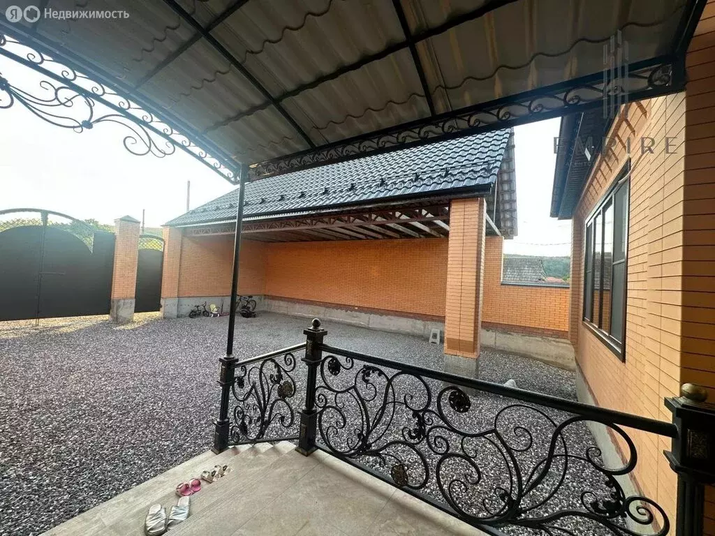 Дом в Грозный, улица Шейха Мансура (265 м) - Фото 1