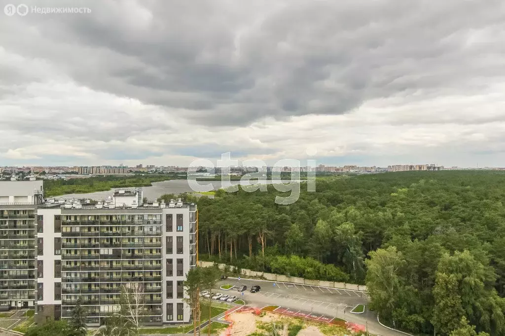 1-комнатная квартира: Тюмень, улица Парада Победы, 9 (36.3 м) - Фото 1