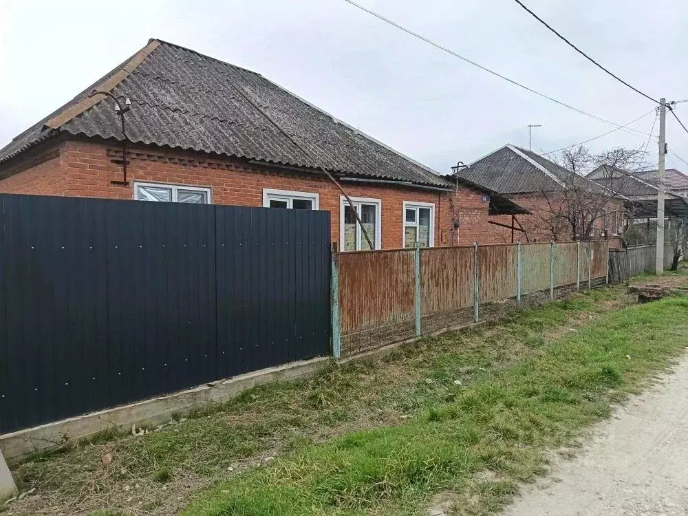 Дом в Краснодарский край, Крымск ул. 1-я Новостроек (89 м) - Фото 1