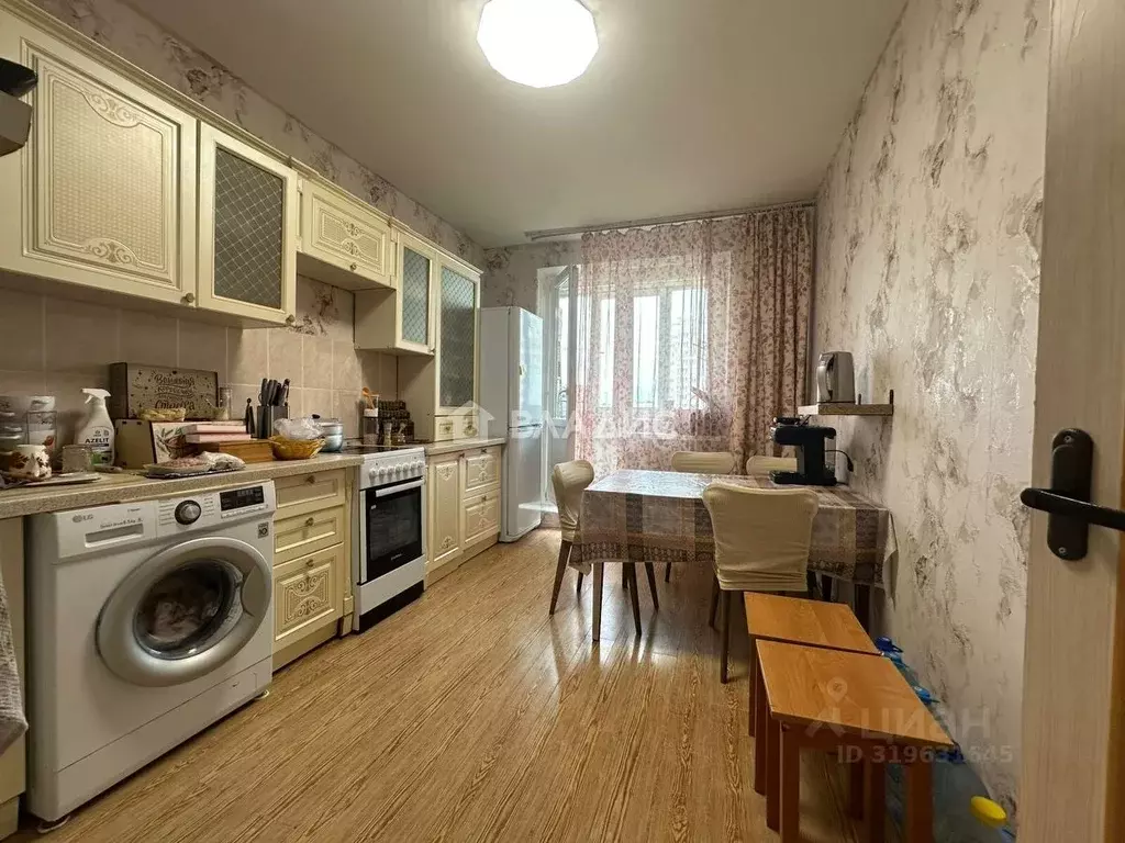 4-к кв. Калужская область, Калуга ул. 65 лет Победы, 31к1 (105.3 м) - Фото 0