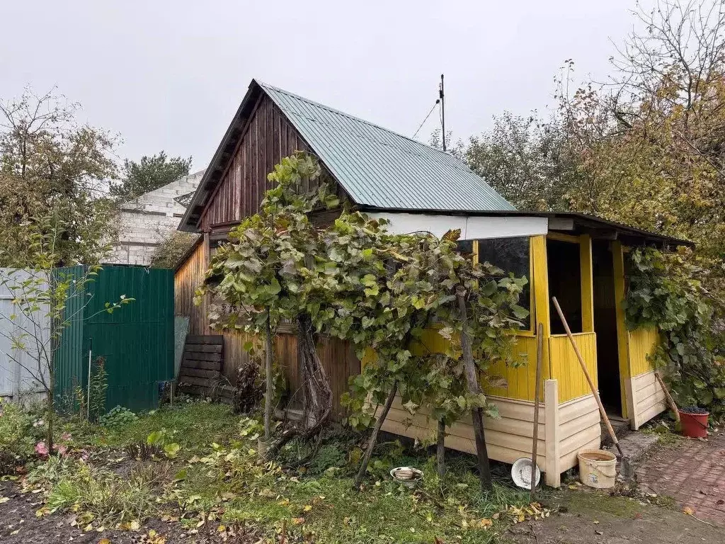 Дом в Брянская область, Брянск Вишня-2 садовое общество,  (10 м) - Фото 1
