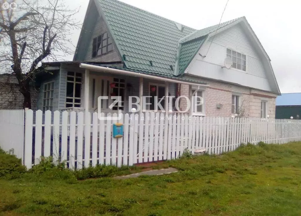 Дом в посёлок Пестяки, Заводская улица, 17 (100 м) - Фото 1