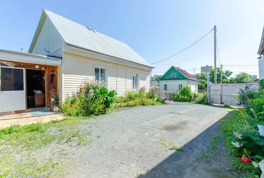 Дом в Свердловская область, Екатеринбург Вторчермет жилрайон, ул. ... - Фото 1