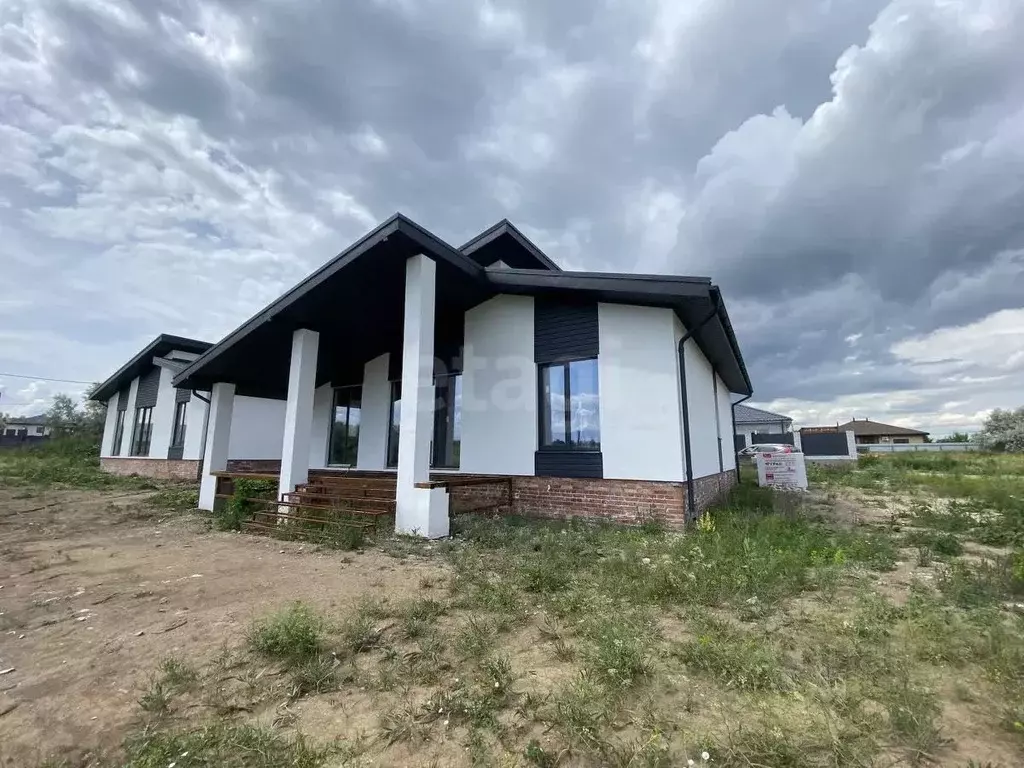 Дом в Саратовская область, д. Мергичевка ул. Малая Приовражная (104 м) - Фото 1