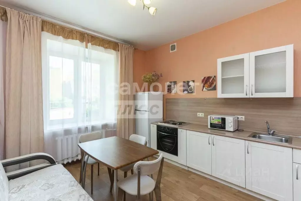 1-к кв. Тюменская область, Тюмень 6-й мкр, ул. Валерии Гнаровской, ... - Фото 1