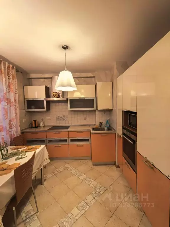 3-к кв. Москва, Москва, Московский г. 1-й мкр, 22к2 (70.3 м) - Фото 1