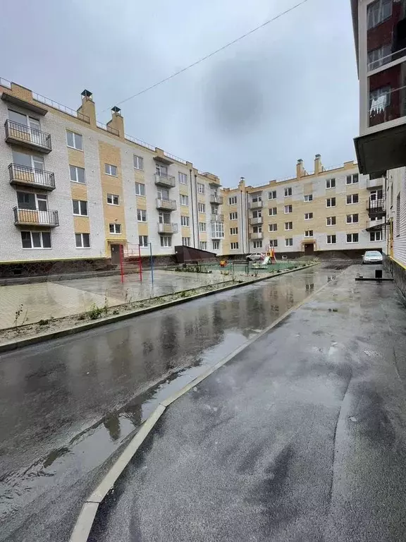 3-к. квартира, 98 м, 4/4 эт. - Фото 0