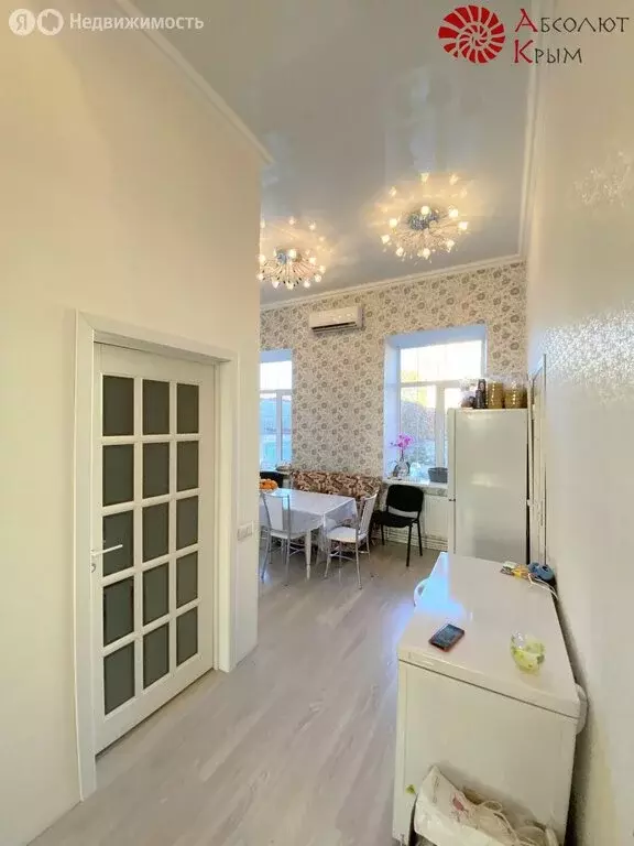 2-комнатная квартира: Феодосия, улица Горького, 20 (56 м) - Фото 1