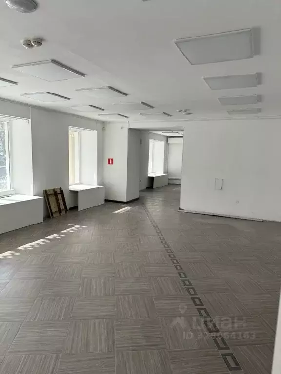 Торговая площадь в Башкортостан, Уфа Революционная ул., 57 (111 м) - Фото 2