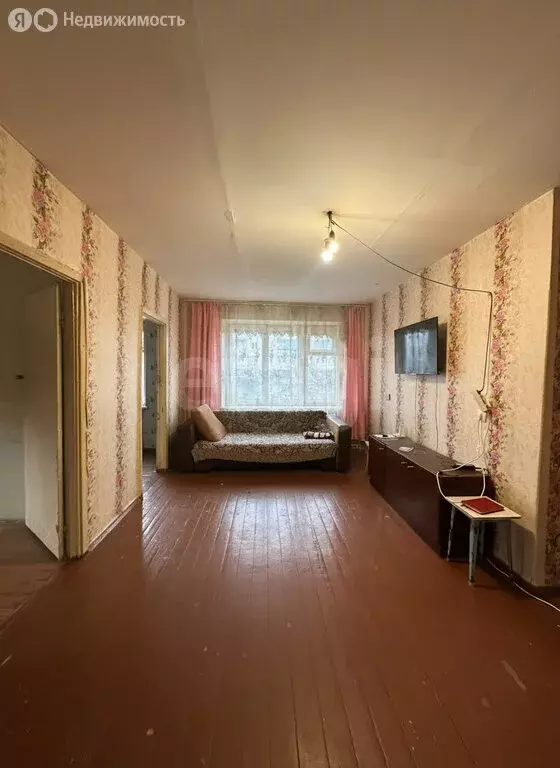 4-комнатная квартира: Чебаркуль, улица Карпенко, 13Б (65.5 м) - Фото 1