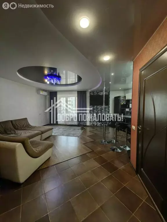 2-комнатная квартира: Черногорск, проспект Космонавтов, 1В (75.7 м) - Фото 1