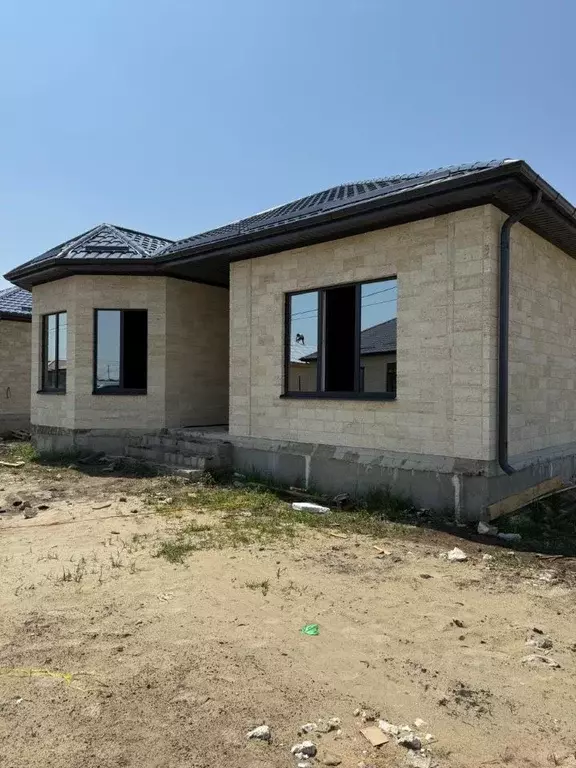 Дом в Ставропольский край, Невинномысск ПРП мкр,  (130 м) - Фото 2