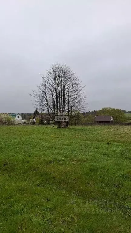 Участок в Московская область, Сергиево-Посадский городской округ, д. ... - Фото 0