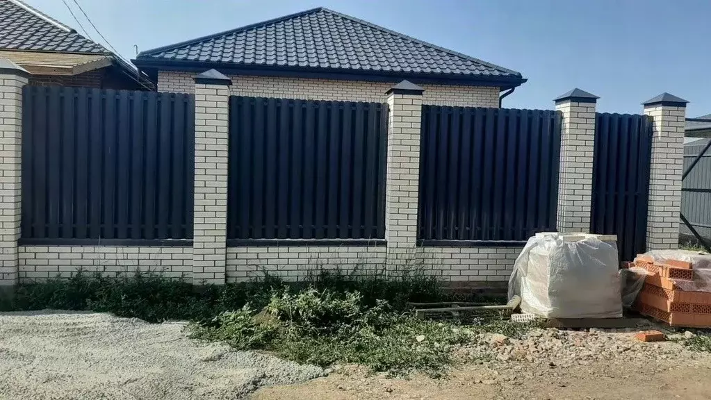 Дом в Ростовская область, Таганрог пер. 5-й Новый (110 м) - Фото 1