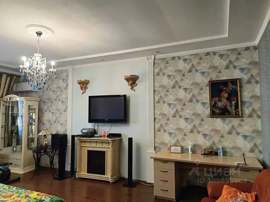 2-к кв. Татарстан, Казань ул. Адоратского, 3 (80.0 м) - Фото 0