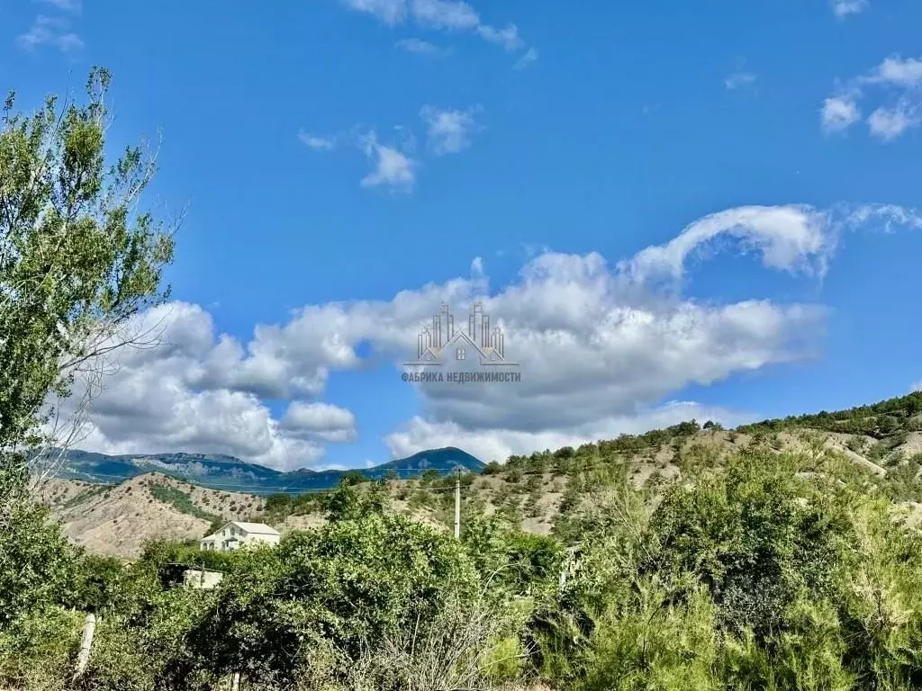 Участок в Крым, Алушта муниципальный округ, с. Приветное ул. ... - Фото 1