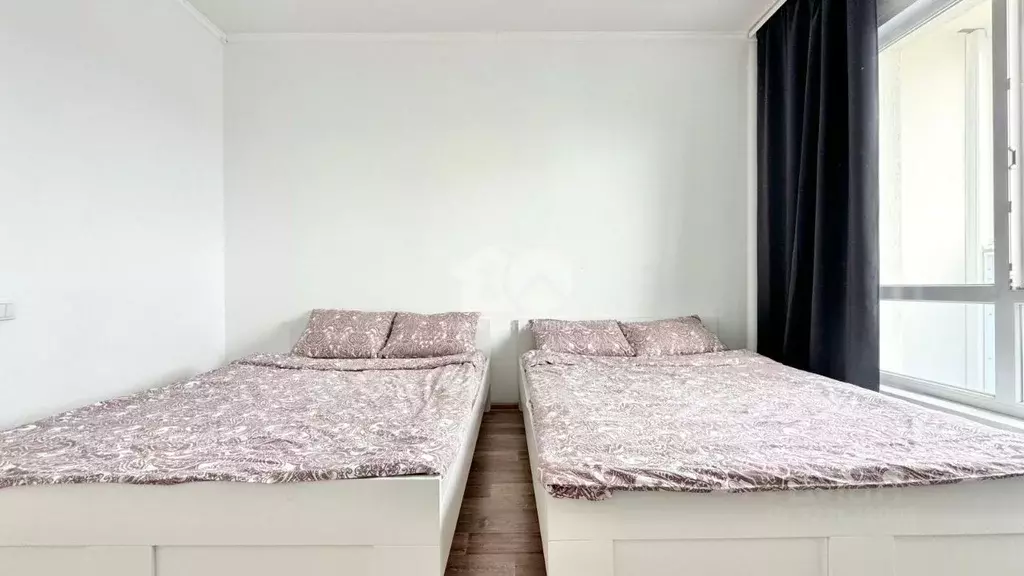 2-к кв. Новосибирская область, Новосибирск ул. Ясный Берег, 17 (53.0 ... - Фото 1