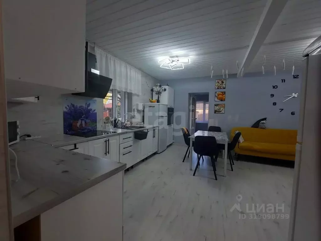 Дом в Ленинградская область, Сосновый Бор Клен СНТ, ул. Красивая, 84 ... - Фото 0